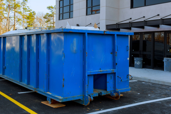 How a Commercial Dumpster Rental Can Benefit Your Business | Versatile  Industries V, LLC